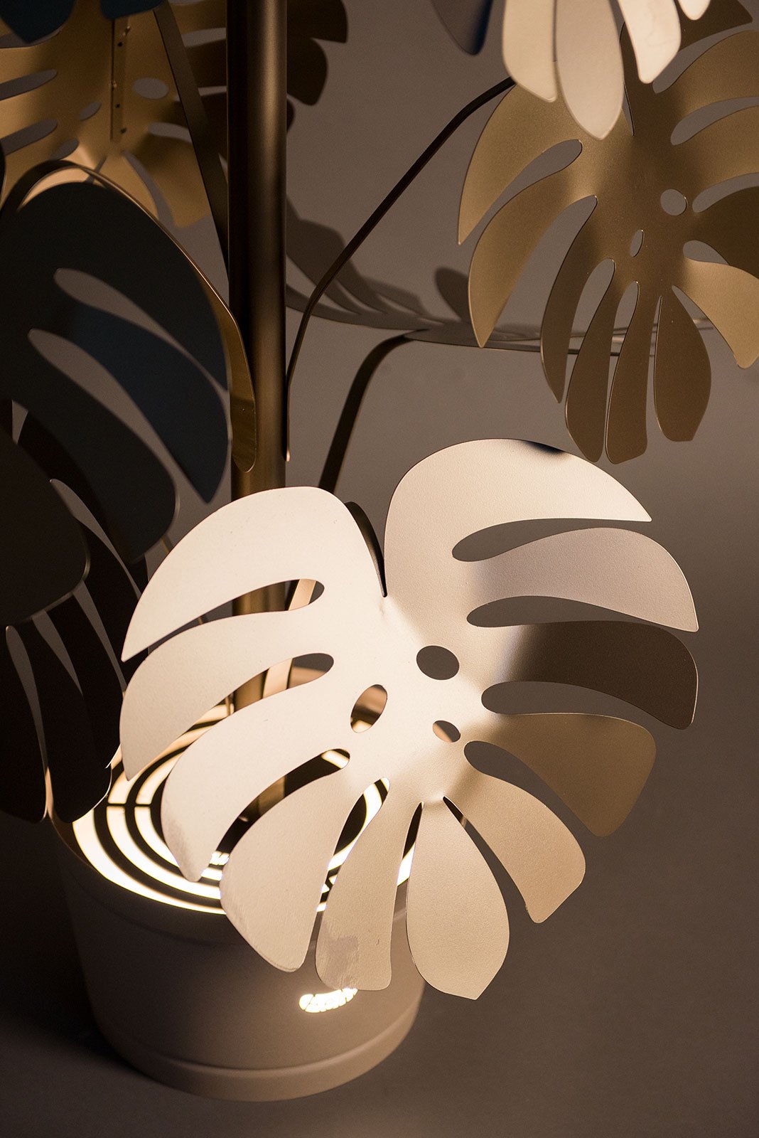 Lampada da Terra “MONSTERA” Piccola - BIONDI HOME